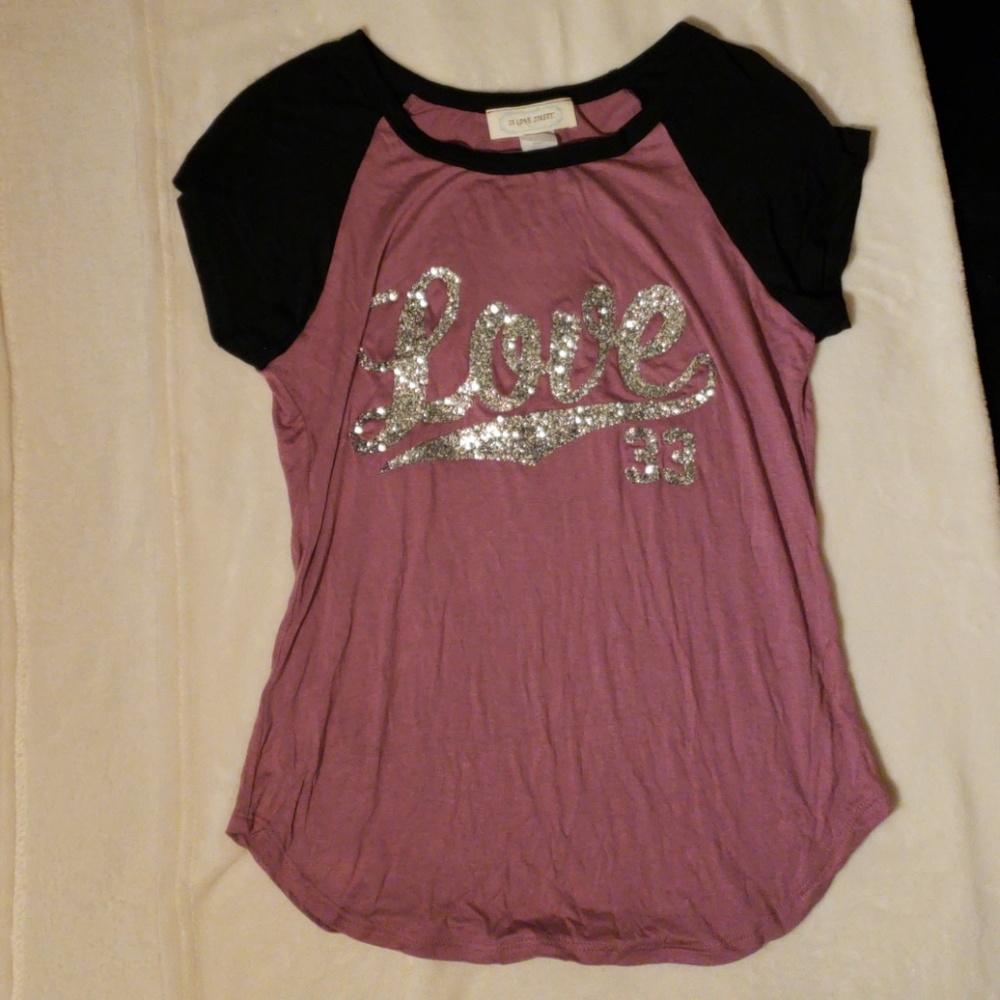 Girl's shirt
